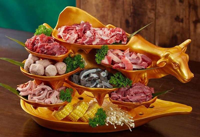 Tháp bò tươi An Khang — đa dạng phần thịt bò, hải sản, rau nhúng lẩu